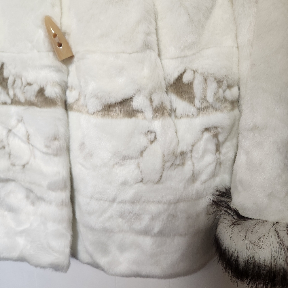 Retro White Faux Fur Penguin Coat Hooded Toggle Winter Jacket Size Small Vintage - Picture 3 of 14